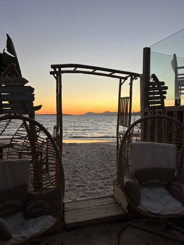Coucher de soleil sur l'Estérel depuis Juan-les-Pins