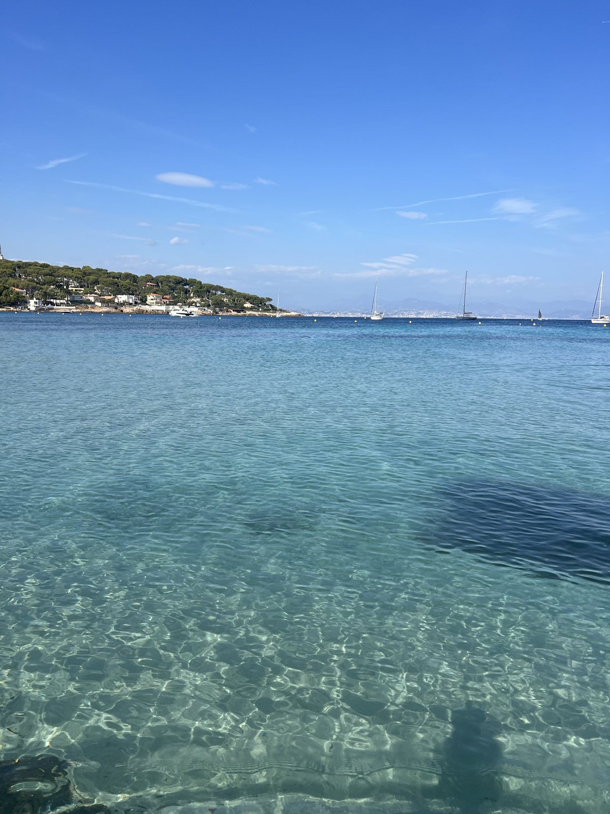 Eau turquoise à la plage de la Garoupe