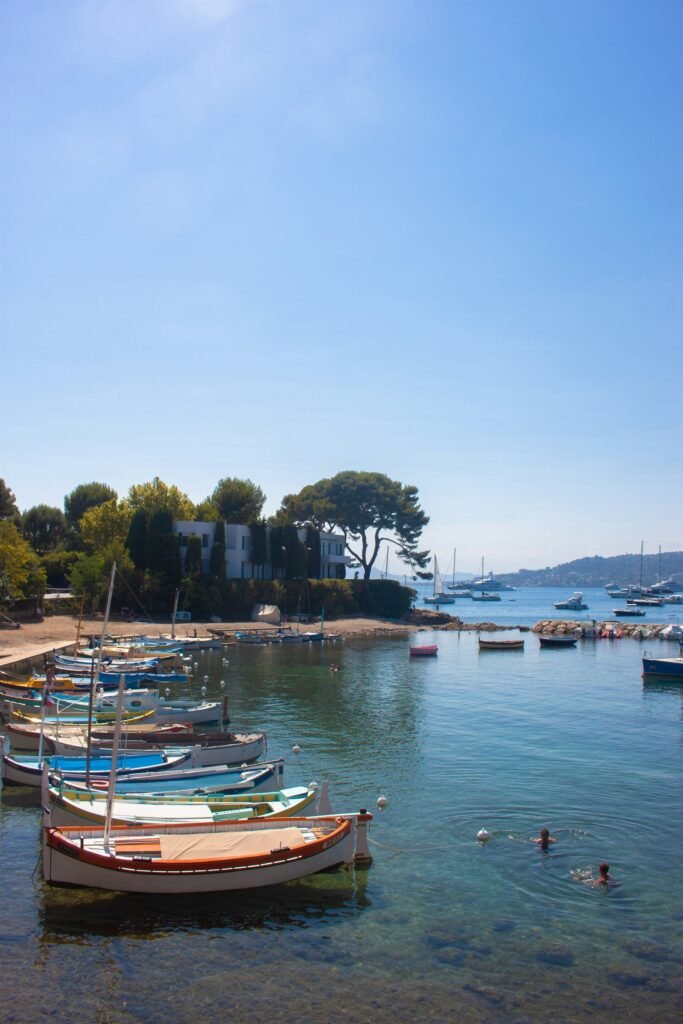 Petits bateaux au port de l'Olivette, Cap d'Antibes